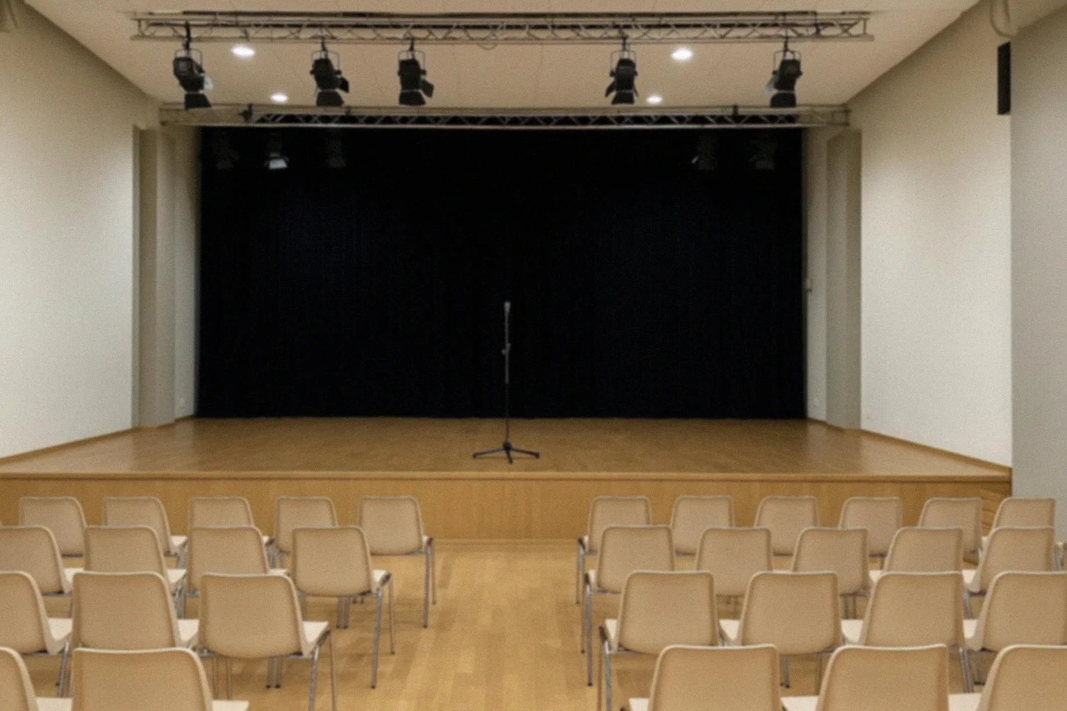 Kabaret „I rym cym cym” ponownie zachwycił publiczność w Sokółce