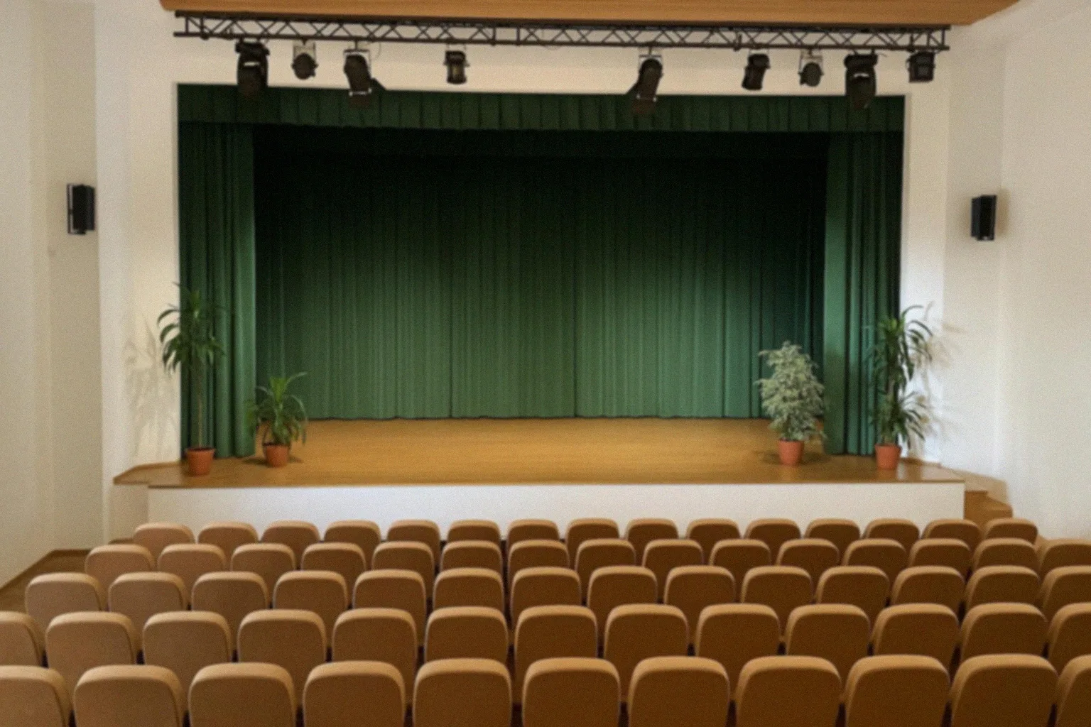 Warsztaty wycinanki ludowej w Muzeum Ziemi Sokólskiej